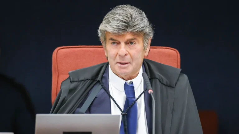 Análise: voto de Fux sai do STF para entrar na política