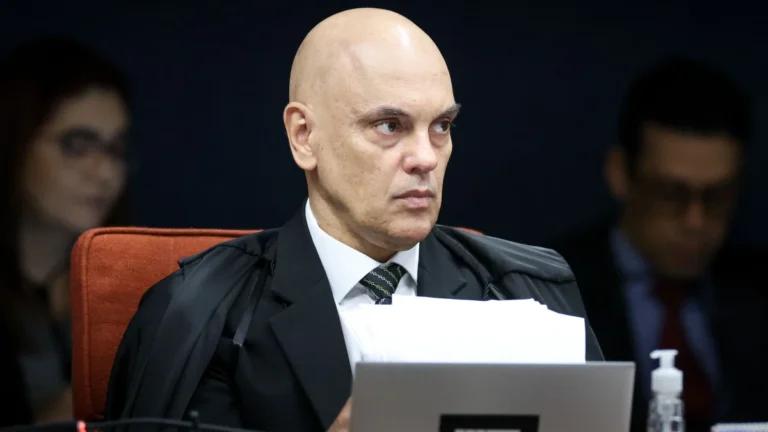 Moraes concede progressão para regime aberto de Daniel Silveira