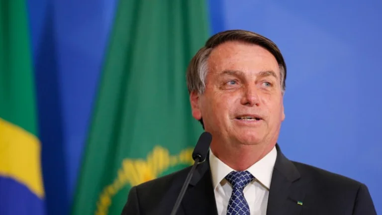 Aliados dizem que Bolsonaro está sereno para julgamento no STF