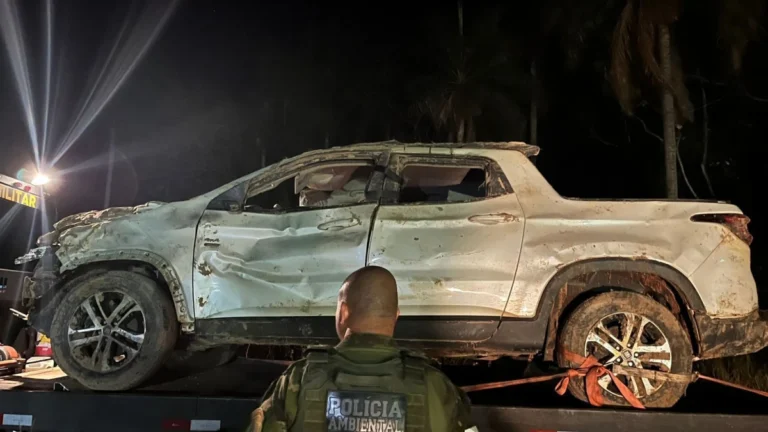 Carro de desaparecidos encontrado em bunker tinha marcas de tiro e sangue