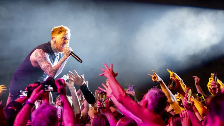 Sex Pistols cancela show no The Town; saiba quem vai substituir