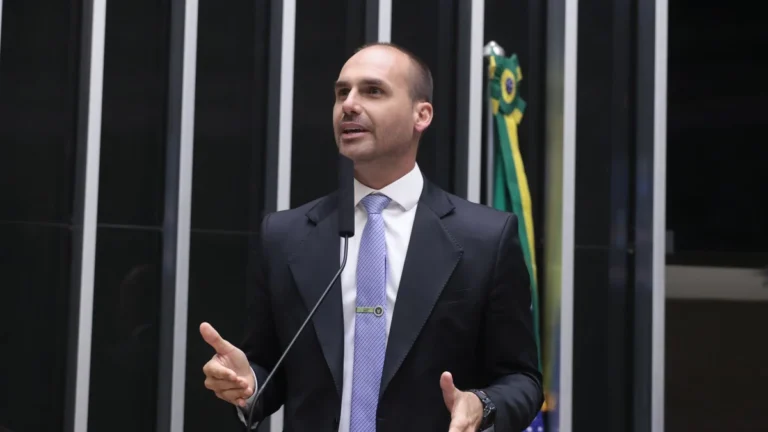 Análise: Eduardo Bolsonaro atuou como intermediador de sanções dos EUA
