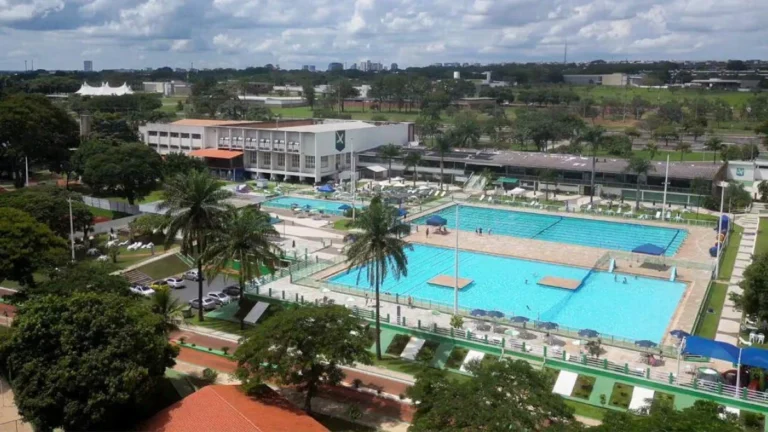 Homem é encontrado morto em banheiro de clube no Distrito Federal