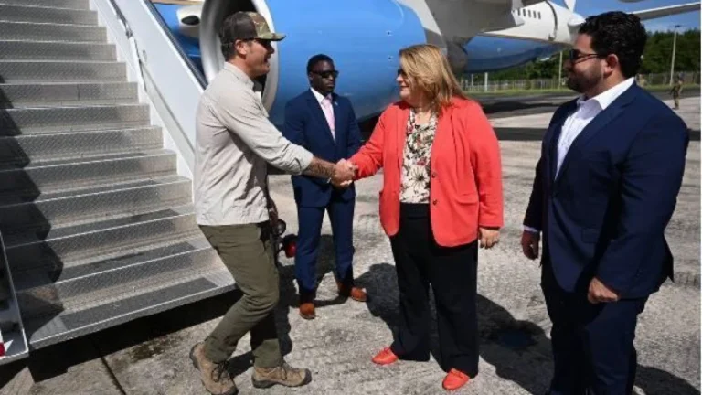 Caças dos EUA pousam em Porto Rico em meio à tensão com a Venezuela