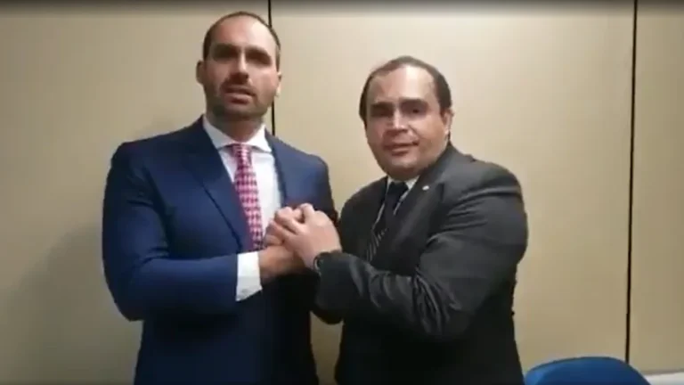 Relator de ação contra Eduardo já se referiu ao deputado como “amigo”; veja