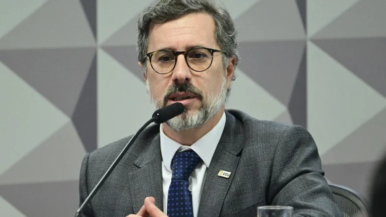 Benefício pago a pescadores pelo INSS é alvo de investigação, diz ministro