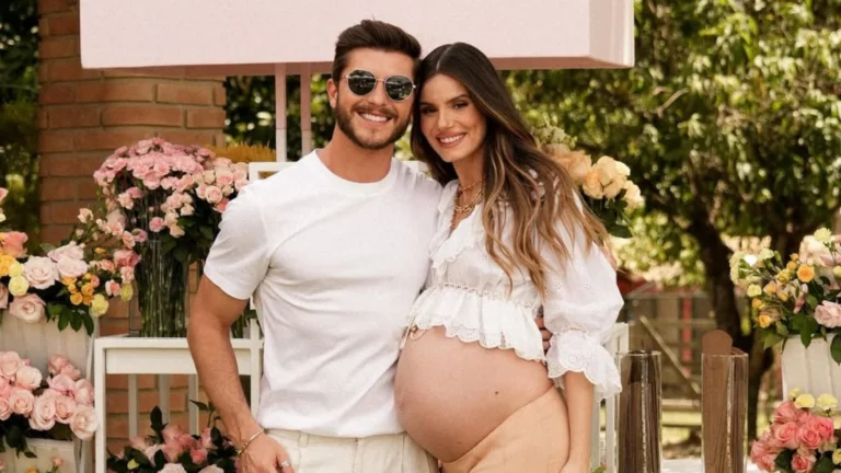 Camila Queiroz e Klebber Toledo publicam cliques de chá de bebê; veja