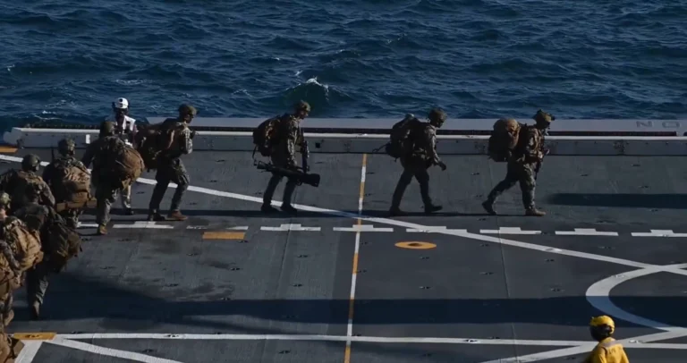 EUA divulgam vídeo de tropas “letais” após Trump negar ataques na Venezuela