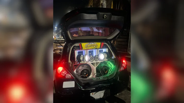 Operação Paredão: PM apreende veículos e sons clandestinos, em Salvador BA
