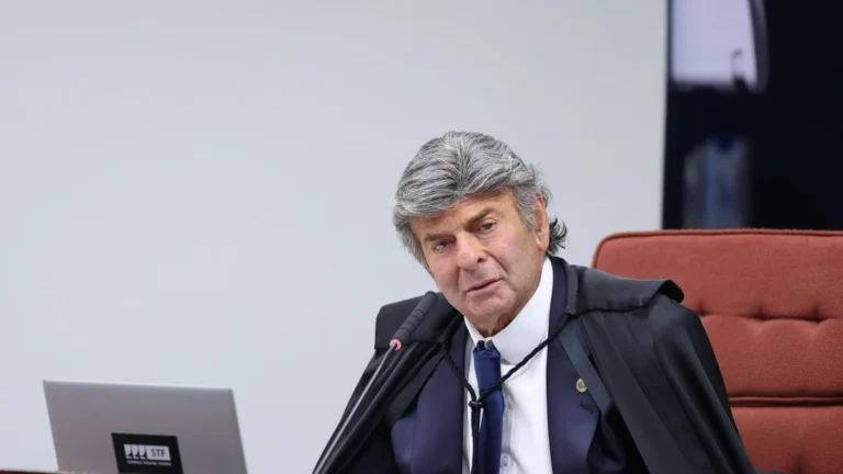 Fux quer concluir julgamento de Bolsonaro mesmo fora da Primeira Turma