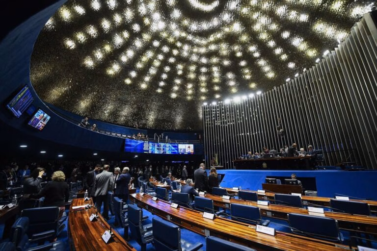 Análise: Anistia precisa de alinhamento com Alcolumbre e apoio do Centrão