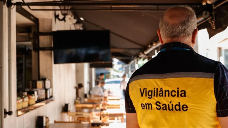 Mais de sete mil garrafas são apreendidas por adulteração com metanol em SP