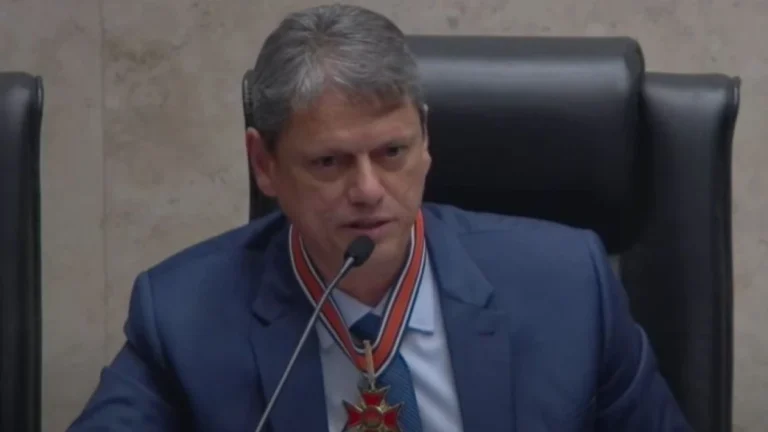 Tarcísio celebra Justiça Eleitoral e diz que eleições serão tranquilas