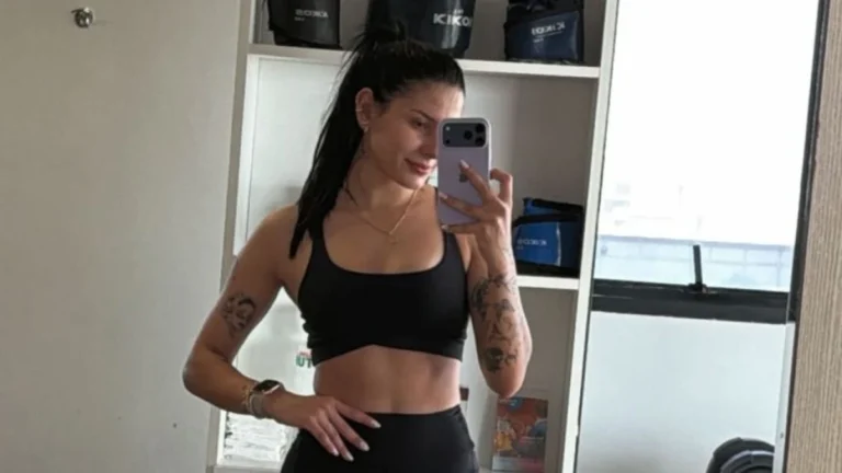 Ana Castela mostra antes e depois do corpo após se dedicar aos treinos
