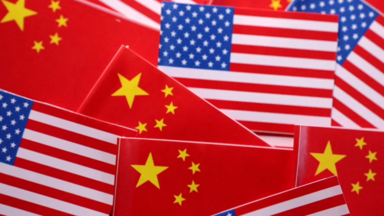 Mercados futuros desabam após Trump elevar tarifas contra a China
