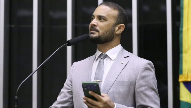 Deputado do PL defende megaoperação no Rio: “Rumo aos 200 mortos”