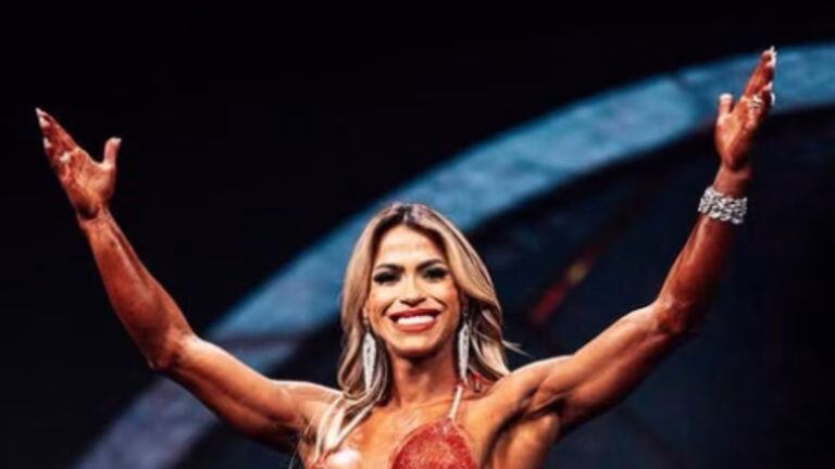 Eduarda Bezerra vence categoria Wellness no Mr. Olympia 2025 e desbanca Isa Nunes