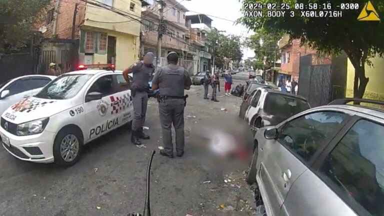 Vídeo mostra momento em que PM atinge jovem com ponta de fuzil em SP