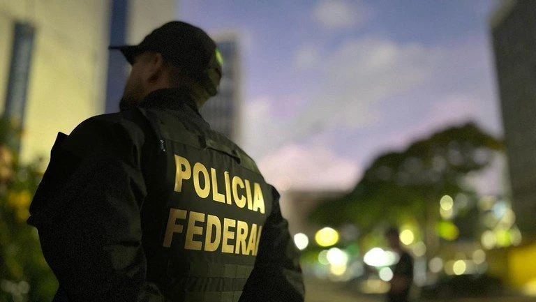 Operação da PF mira fraudes bancárias com criptoativos em nove estados