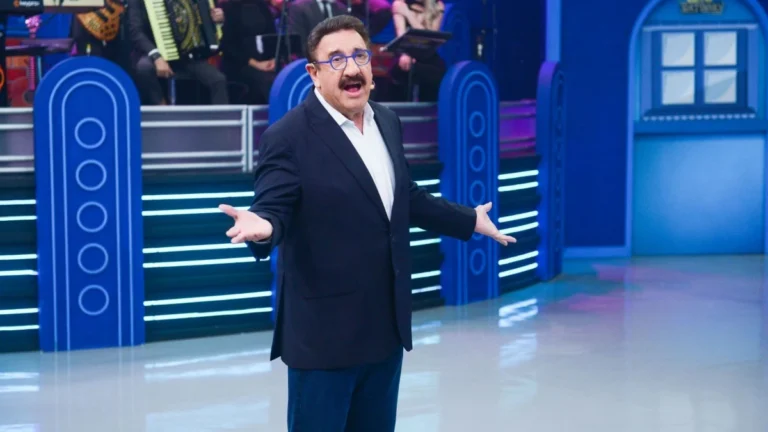 Ratinho anuncia residência permanente no Paraguai