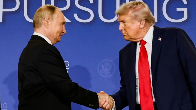 Putin diz que Rússia busca restauração completa das relações com os EUA