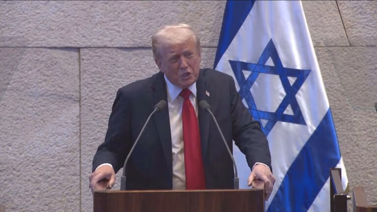 Não queremos ser politicamente corretos, diz Trump no Parlamento de Israel