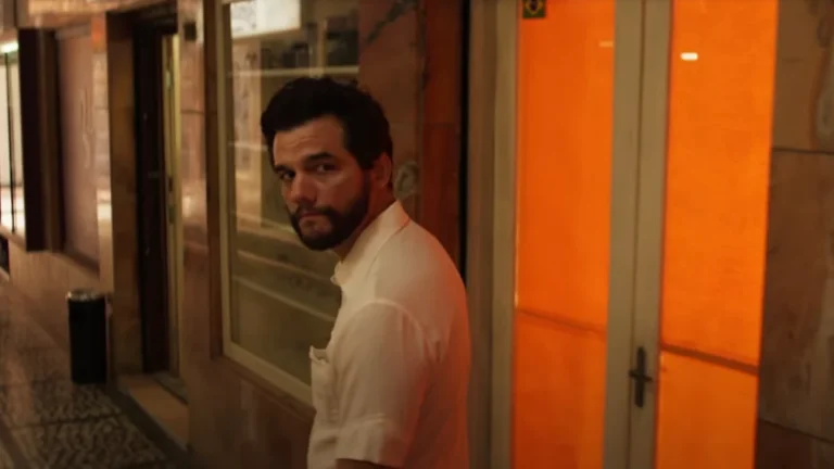 “O Agente Secreto”, com Wagner Moura, estreia sessões antecipadas