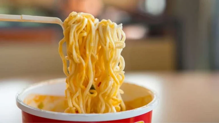 Alerta! Seis pessoas morrem após comer miojo nos Estados Unidos