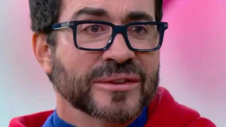Todo mundo sabe de onde vem a depressão dele: jornalista detona Fábio de Melo e diz que padre não é real