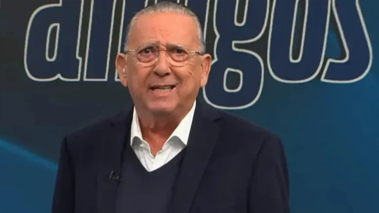 Galvão Bueno é internado em São Paulo e estado do narrador é revelado