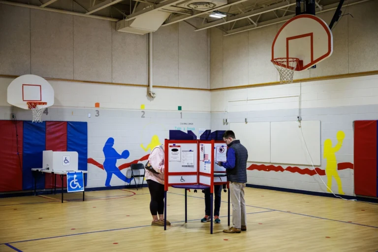 Boca de urna CNN: Eleitores americanos estão insatisfeitos com Trump