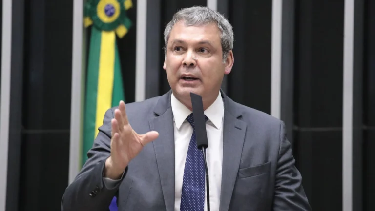 Lula entrará em campo por aprovação de Messias no Senado, diz líder do PT