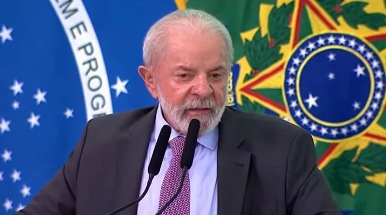 Lula se reúne com ministros para discutir segurança pública
