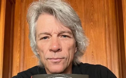 Jon Bon Jovi revela nunca ter feito cirurgias estéticas: “Estou bem”