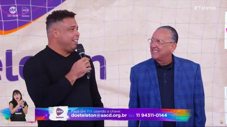 Ronaldo Fenômeno brinca e pede emprego ao vivo no SBT durante o “Teleton”
