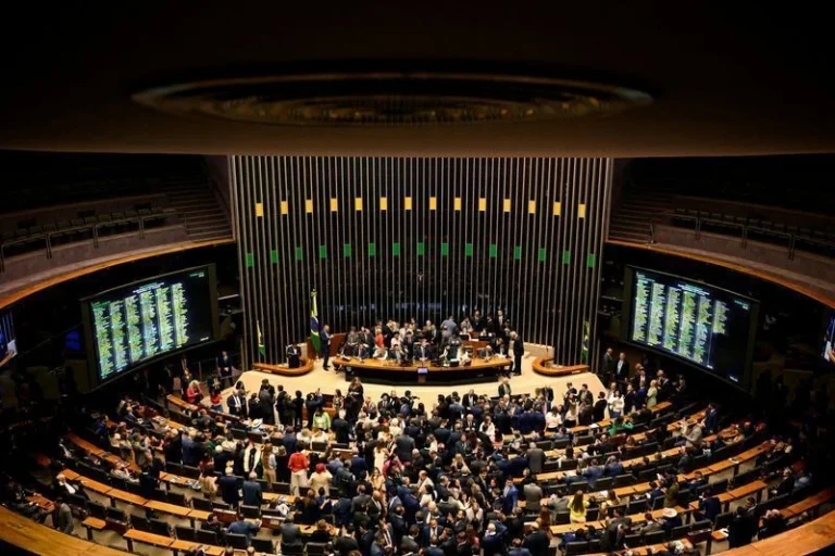 Líderes não veem timing adequado para votar dosimetria