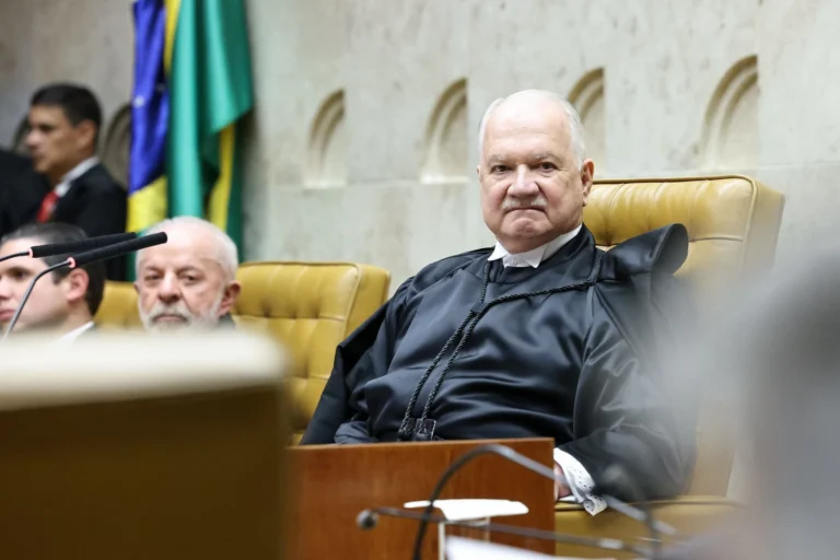 Reajuste do Judiciário vetado por Lula era uma das prioridades de Fachin