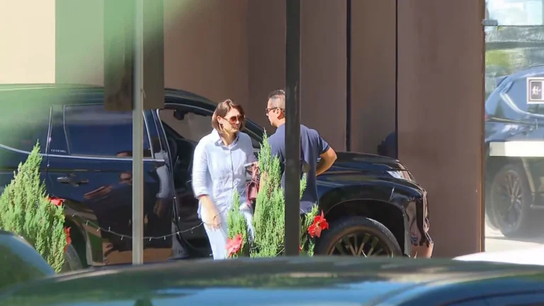 Michelle visita Bolsonaro enquanto ex-presidente aguarda cirurgia
