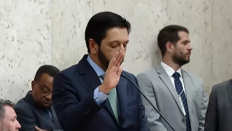 Nunes diz que segue prefeito até concluir mandato