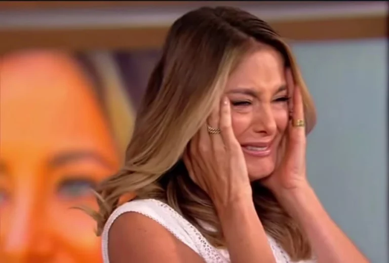 Ticiane Pinheiro chora ao se despedir da Record: “Realizei um sonho aqui”