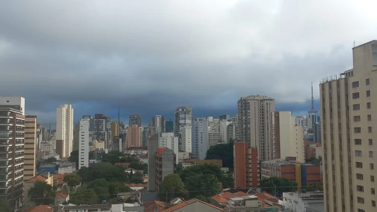 Sol forte e chuvas intensas: veja previsão para primeira semana de dezembro