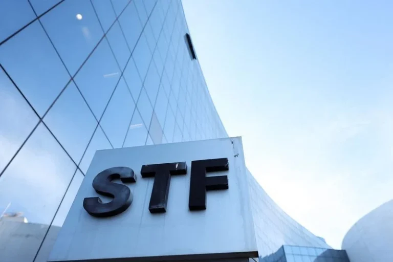 Oposição retoma projeto que restringe atuação de parentes no STF