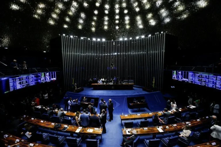 Projeto que flexibiliza regras do arcabouço é aprovado no Senado