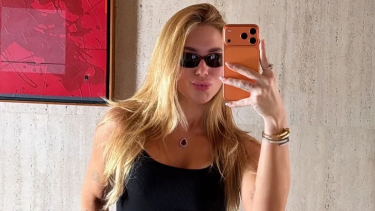 Virginia mostra presente de luxo que ganhou do presidente da Grande Rio