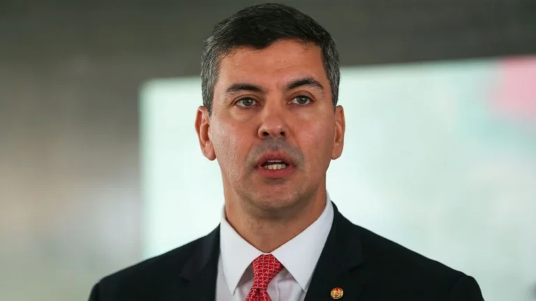 “Saída de Maduro era necessária”, diz presidente do Paraguai à CNN