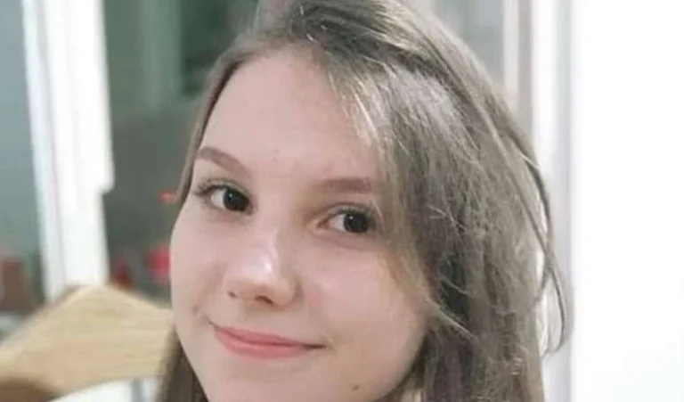 URGENTE! Morre, aos 19 anos, Isabel Veloso após 4 anos de intensa luta contra câncer e mais de um mês de internação: Lutou bravamente