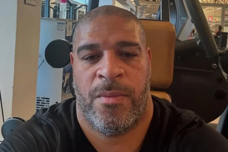 Adriano Imperador manda recado após mãe ser vítima de golpe com IA