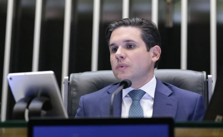 Líderes atendem Hugo e dão aval para manter divisão de comissões