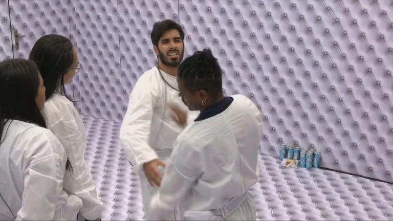 BBB 26: Quarto Branco tem a primeira desistência; saiba quem saiu