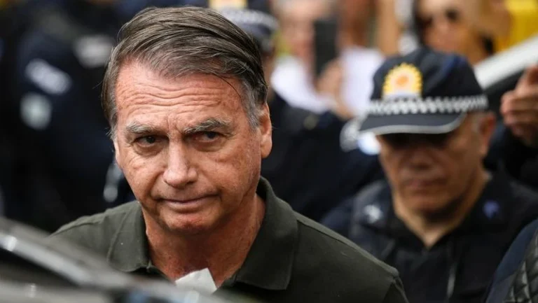 PGR é a favor de leitura e visita religiosa a Bolsonaro, mas contra SmartTV